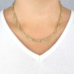 Ženska verižica LORA. Zlatarna BB - Branimir Boršič. Slovensko poreklo. Na voljo: rumeno zlato, belo zlato in rdeče zlato.