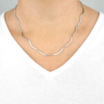 Ženska verižica LUNICA MINI, votla. Zlatarna BB - Branimir Boršič. Slovensko poreklo. Na voljo: rumeno, belo in rdeče zlato.