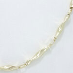 Ženska verižica LUNICA MAXI, valovita, votla. Zlatarna BB - Branimir Boršič. Slovensko poreklo. Na voljo: rumeno, belo in rdeče zlato.