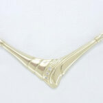 Ženska verižica z diademom HELENA. Zlatarna BB - Branimir Boršič. Slovensko poreklo. Na voljo: rumeno zlato, belo zlato in rdeče zlato.