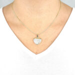 Ženski obesek KAYA, za verižico. Zlatarna BB - Branimir Boršič. Slovensko poreklo. Na voljo: rumeno, belo in rdeče zlato.