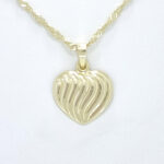 Ženski obesek KAYA, za verižico. Zlatarna BB - Branimir Boršič. Slovensko poreklo. Na voljo: rumeno, belo in rdeče zlato.