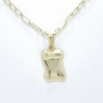 Moški obesek PAPIRUS MAXI 2, za verižico. Zlatarna BB - Branimir Boršič. Slovensko poreklo. Na voljo: rumeno, belo in rdeče zlato.