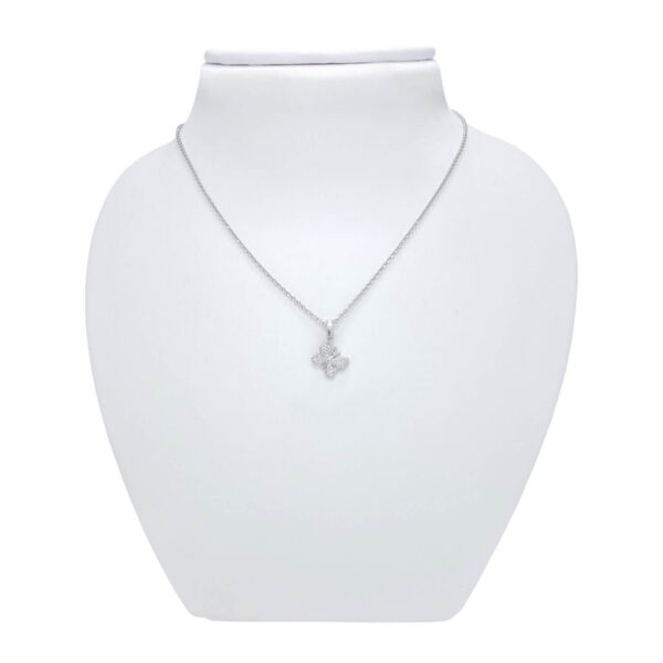 Ženski obesek BUTTERFLY, za verižico. Zlatarna BB - Branimir Boršič. Slovensko poreklo. Na voljo: rumeno, belo in rdeče zlato.