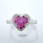 Ženski prstan YASMIN, zlati prstani, zaročni prstani, poročni prstani. Zlatarna BB - Branimir Boršič. Slovensko poreklo. Belo, rumeno zlato.