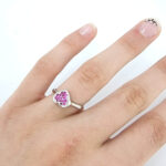 Ženski prstan YASMIN, zlati prstani, zaročni prstani, poročni prstani. Zlatarna BB - Branimir Boršič. Slovensko poreklo. Belo, rumeno zlato.