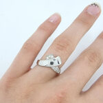 Ženski prstan BLAIR, zlati prstani, zaročni prstani, poročni prstani. Zlatarna BB - Branimir Boršič. Slovensko poreklo. Belo, rumeno zlato.