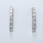 Ženski uhani MIA, zlati uhani. Zlatarna BB - Branimir Boršič. Slovensko poreklo. Na voljo: rumeno, belo in rdeče zlato.