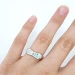 Ženski prstan BRIGITTA, zlati prstani, zaročni prstani, poročni prstani. Zlatarna BB - Branimir Boršič. Slovensko poreklo. Belo, rumeno zlato.