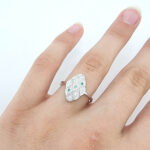 Ženski prstan LORELEI, zlati prstani, zaročni prstani, poročni prstani. Zlatarna BB - Branimir Boršič. Slovensko poreklo. Belo, rumeno zlato.