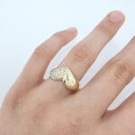 Ženski prstan ATHENA, zlati prstani, zaročni prstani, poročni prstani. Zlatarna BB - Branimir Boršič. Slovensko poreklo. Belo, rumeno zlato.