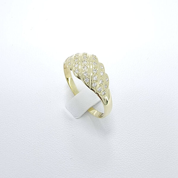 Ženski prstan VEDETTE, zlati prstani, zaročni prstani, poročni prstani. Zlatarna BB - Branimir Boršič. Slovensko poreklo. Belo, rumeno zlato.