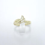 Ženski prstan ADRIANA, zlati prstani, zaročni prstani, poročni prstani. Zlatarna BB - Branimir Boršič. Slovensko poreklo. Belo, rumeno zlato.