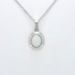 Ženski obesek OPAL 2, za verižico. Zlatarna BB - Branimir Boršič. Slovensko poreklo. Na voljo: rumeno, belo in rdeče zlato.