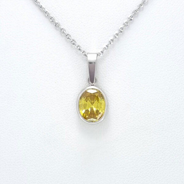 Ženski obesek AQUAMARIN, za verižico. Zlatarna BB - Branimir Boršič. Slovensko poreklo. Na voljo: rumeno, belo in rdeče zlato.