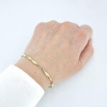 Ženska zapestnica DEBRA 1, zlata zapestnica, zaročna zapestnica, poročna zapestnica. Zlatarna BB - Branimir Boršič. Nakit po meri.