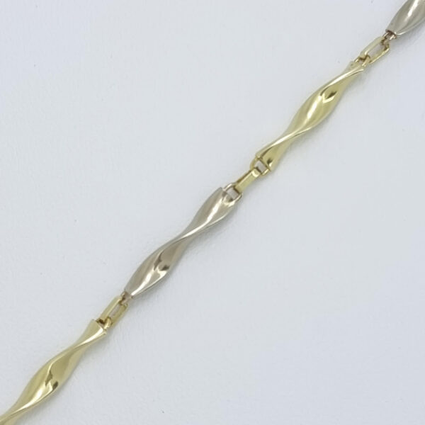 Ženska zapestnica LUNICA MAXI, valovita, votla, zlata zapestnica, zaročna zapestnica, poročna zapestnica. Zlatarna BB - Branimir Boršič. Nakit po meri.