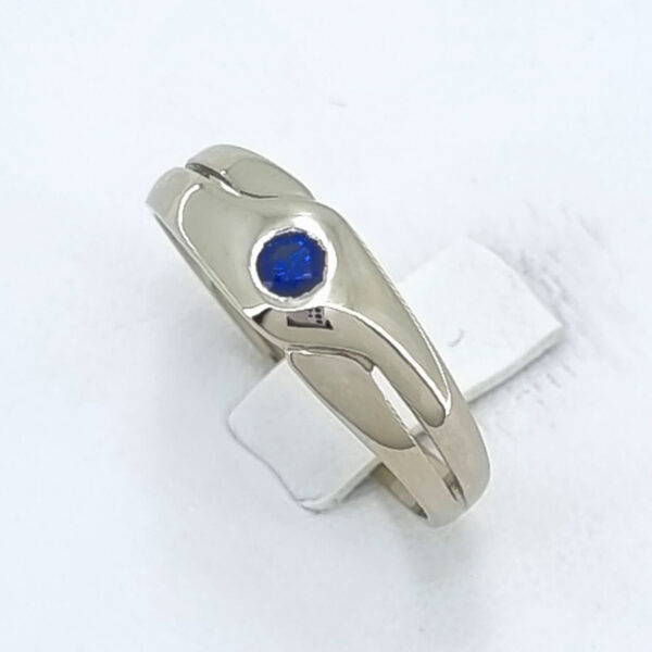 Ženski prstan AVIANA, zlati prstani, zaročni prstani, poročni prstani. Zlatarna BB - Branimir Boršič. Slovensko poreklo. Belo, rumeno zlato.