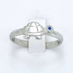 Otroški prstan TEEGAN, zlati prstani, zaročni prstani, poročni prstani. Zlatarna BB - Branimir Boršič. Slovensko poreklo. Belo, rumeno zlato.