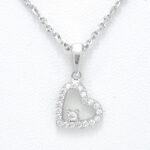 Ženski obesek OBESEK, za verižico. Zlatarna BB - Branimir Boršič. Slovensko poreklo. Na voljo: rumeno in belo zlato.