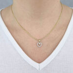 Ženski obesek OBESEK 6, za verižico. Zlatarna BB - Branimir Boršič. Slovensko poreklo. Na voljo: rumeno in belo zlato.