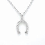 Ženski obesek OBESEK 8, za verižico. Zlatarna BB - Branimir Boršič. Slovensko poreklo. Na voljo: rumeno in belo zlato.