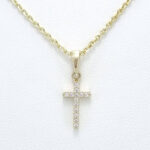 Ženski obesek OBESEK 13, za verižico. Zlatarna BB - Branimir Boršič. Slovensko poreklo. Na voljo: rumeno in belo zlato.