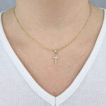 Ženski obesek OBESEK 13, za verižico. Zlatarna BB - Branimir Boršič. Slovensko poreklo. Na voljo: rumeno in belo zlato.