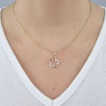 Ženski obesek OBESEK 18, za verižico. Zlatarna BB - Branimir Boršič. Slovensko poreklo. Na voljo: rumeno in belo zlato.