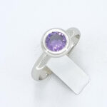 Ženski prstan CIRKON AMETIST, zlati prstani, zaročni prstani, poročni prstani. Zlatarna BB - Branimir Boršič. Slovensko poreklo. Belo, rumeno zlato.