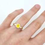 Ženski prstan CIRKON RUMENI, zlati prstani, zaročni prstani, poročni prstani. Zlatarna BB - Branimir Boršič. Slovensko poreklo. Belo, rumeno zlato.