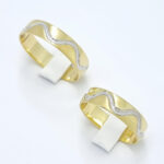 Poročna prstana WAVE, zlati prstani, zaročni prstani, poročni prstani. Zlatarna BB - Branimir Boršič. Slovensko poreklo. Belo, rumeno zlato.