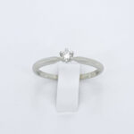 Zaročni prstan SOLITAIRE 1, zlati prstani, zaročni prstani, poročni prstani. Zlatarna BB - Branimir Boršič. Slovensko poreklo. Belo, rumeno zlato.