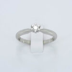 Zaročni prstan SOLITAIRE 2, zlati prstani, zaročni prstani, poročni prstani. Zlatarna BB - Branimir Boršič. Slovensko poreklo. Belo, rumeno zlato.